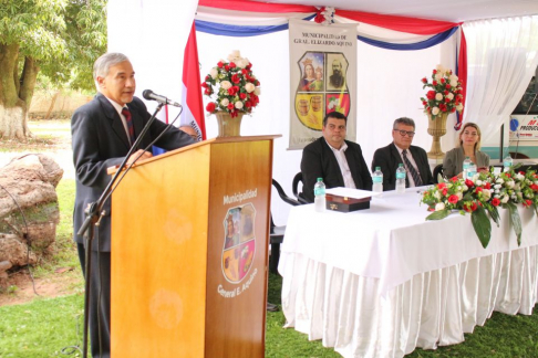 En su carácter de ministro superintendente de la Circunscripción Judicial de San Pedro, el doctor Manuel Dejesús Ramírez Candia encabezó este martes el acto de entrega oficial del título de propiedad del inmueble.