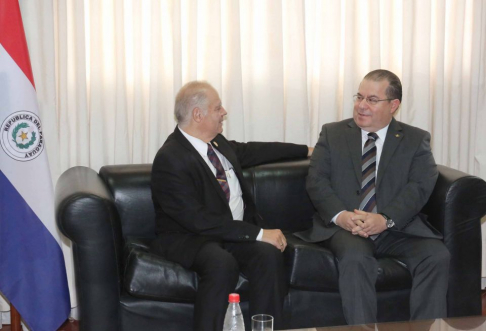 El doctor Luis María Benítez Riera, presidente de la Corte Suprema de Justicia, se reunió con Diego José Paz Bustamante, representante de la Organización de Estados Americanos (OEA) en nuestro país.
