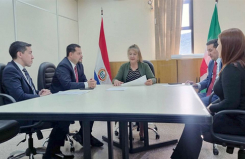 Reunión para fortalecer el Sistema de Facilitadores Judiciales en Paraguarí.