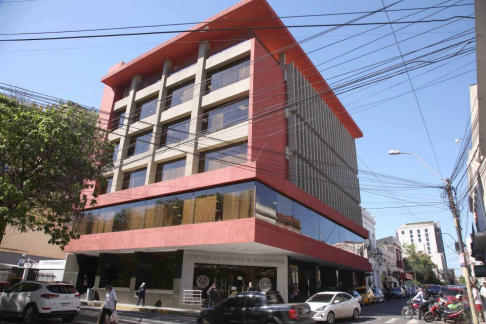 Fachada de la Dirección del Registro de Automotores.