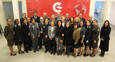 Delegación en el seminario internacional sobre “Lucha contra la violencia de género. Servicios especializados de atención a las víctimas”.