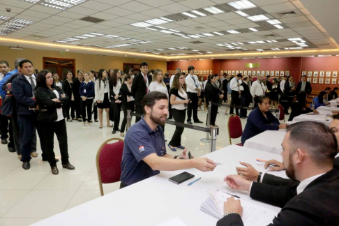 Inicia el proceso de desprecarización laboral