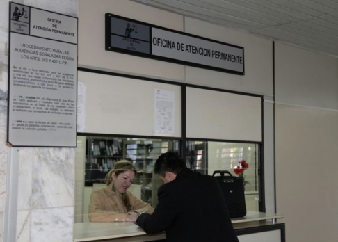 Ventanilla de la Oficina de Atención Permanente.
