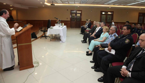 La celebración eucarística estuvo presidida por el padre Edison González.