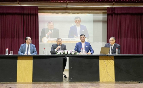 El ministro Superintendente de la Circunscripción Judicial de Concepción, doctor Eugenio Jiménez Rolón; junto con el ministro de la Corte Suprema de Justicia, doctor Víctor Ríos.