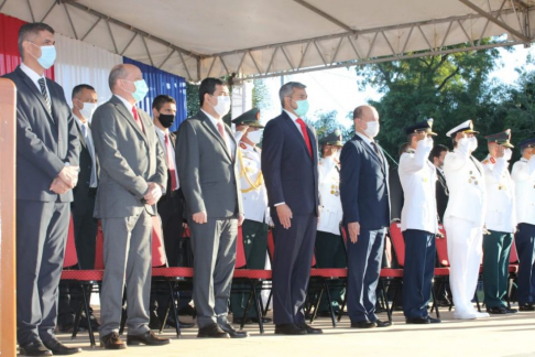 El Presidente de la Corte Suprema, doctor César Diésel, participó del acto en honor a los Héroes de la Patria. 