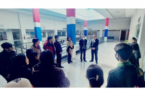 Alumnos de Derecho de la Unican visitaron sede judicial de Canindeyú de manera a conocer la estructura edilicia e interiorizarse sobre las funciones de cada oficina.