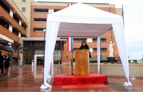 Doctora Carolina Llanes, vicepresidenta primera de la  CSJ y superintendente de la Circunscripción Judicial de Canindeyú.