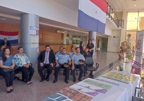 Exposiciones de las diferentes instituciones públicas en sus respectivos stands formaron parte de la Semana de la Integridad en el Palacio de Justicia de Pilar, Ñeembucú. 