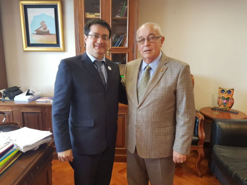 El ministro de la Corte Suprema de Justicia Miguel Óscar Bajac junto al ministro de la Función Pública, Humberto Peralta.