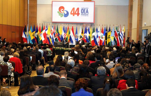 El conversatorio se realiza previamente a las asambleas generales de la OEA.