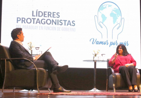 Ministra Carolina Llanes compartió desafíos y avances del Poder Judicial durante la pandemia.