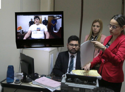 La videoconferencia se llevó a cabo en la sala de audiencias del juzgado de Ejecución Penal de Luque.