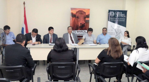 Los propietarios de ganados cuentan con oficinas de la Dirección de Marcas y Señales habilitadas en Asunción e interior del país para gestionar la inscripción y reinscripción de sus marcas.
