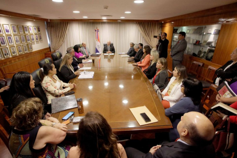 Ministros de la CSJ se reunieron con representantes de gremios y asociaciones judiciales.