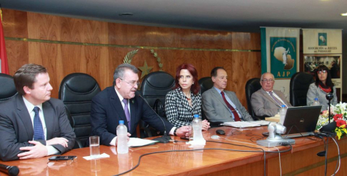 Presencia de los ministros Miguel Óscar Bajac y Miryam Peña en el módulo civil.