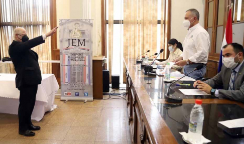 El ministro de la máxima instancia judicial doctor Luis María Benítez Riera juró como miembro titular del Jurado de Enjuiciamiento de Magistrados (JEM).