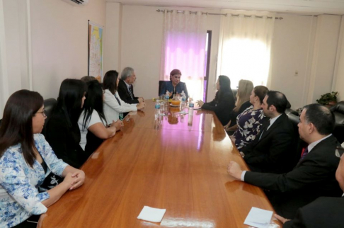 La ministra Módica en reunión con miembros del Consejo de Alto Paraná