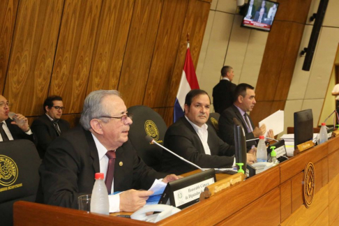 El presidente de la Corte Suprema de Justicia, doctor José Raúl Torres Kirmser, presentó ante los parlamentarios el proyecto de presupuesto del Poder Judicial.