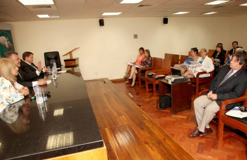 El taller de difusión retroalimentación sobre el documento técnico se llevó a cabo en el octavo piso de la torre norte del Palacio de Justicia de Asunción.