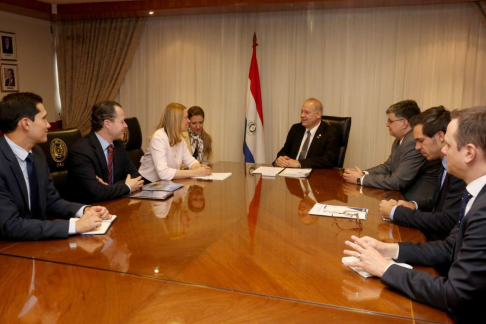 Esta mañana el presidente Luis María Benítez Riera se reunió con la secretaria general adjunta de la OCDE, Mari Kiviniemi.
