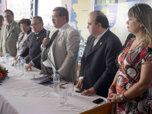 El presidente de la Circunscripción Judicial de Concepción, doctor Amado Alvarenga y el doctor Rigoberto Zarza, director del Sistema Nacional de Facilitadores