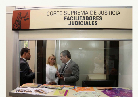 El acto contó con la presencia del titular de la Corte Suprema de Justicia y ministro encargado de la dependencia, Eugenio Jiménez Rolón, así como la presidenta de la circunscripción, María Teresa González de Danie.