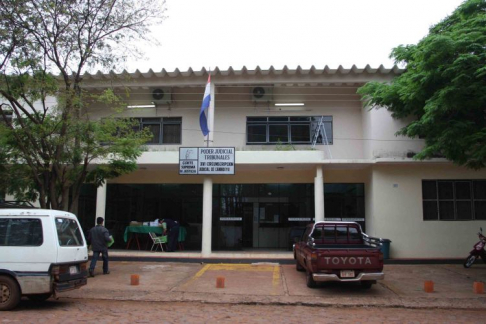 Actual local donde funciona el Poder Judicial en Salto del Guairá.