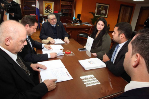 Autoridades de la CSJ recibieron a representantes de la asociación de abogados egresados de la UC.