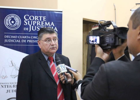 El titular de la Circunscripción Judicial de Presidende Hayes, doctor Oscar Juan Rodríguez Kennedy, recibió y dialogo con miembros de la Comision Ciudadana.