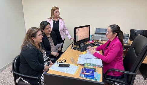 La directora de la Dirección de Mediación, doctora Gladys Alfonso de Bareiro y funcionarios de la dependencia llevaron a cabo una serie de actividades en Encarnación.