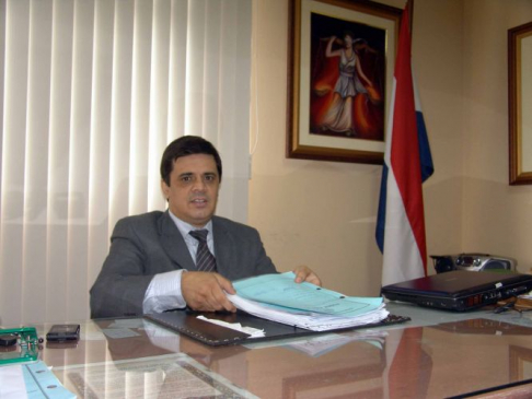 El juez Hugo Sosa Pasmor incurrió en faltas éticas por acudir a un casino en Uruguay.
