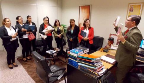 Estudiantes de Derecho de la Universidad Unisal filial Itauguá visitaron el Juzgado de Ejecución Penal de Caacupe.