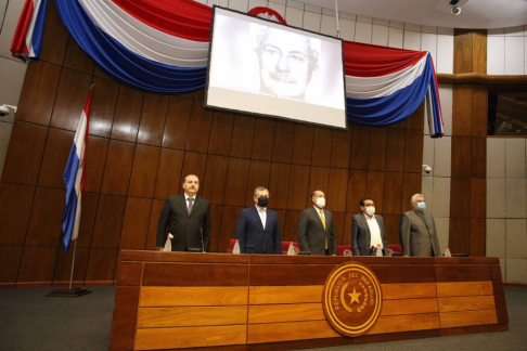 El ministro de la Corte Suprema de Justicia, Eugenio Jiménez Rolón, participó del acto oficial de ascenso póstumo a dos héroes de la Guerra del Chaco.