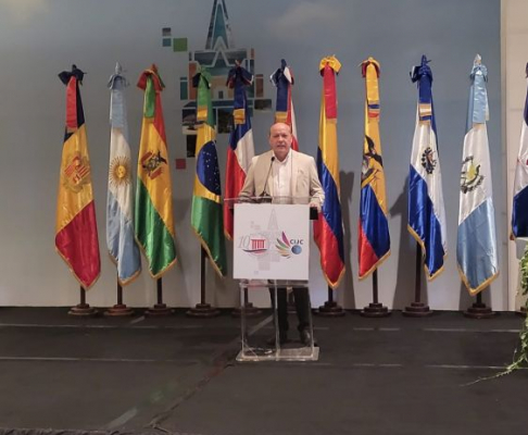 Minisitro César Diesel disertó en Conferencia Iberoamericana.