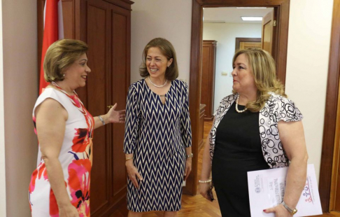 La ministra Gladys Bareiro de Módica, recibió en su despacho la visita protocolar de la titular del Club de Abogados Mediadores, profesora magíster María Alejandra Cortiñas.