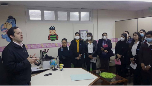 Alumnos del quinto año de psicología realizaron una visita guiada en el Palacio de Justicia de Asunción.