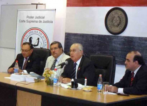 El ministro de la Corte Suprema de Justicia, doctor Miguel Oscar Bajac participó de la jornada.
