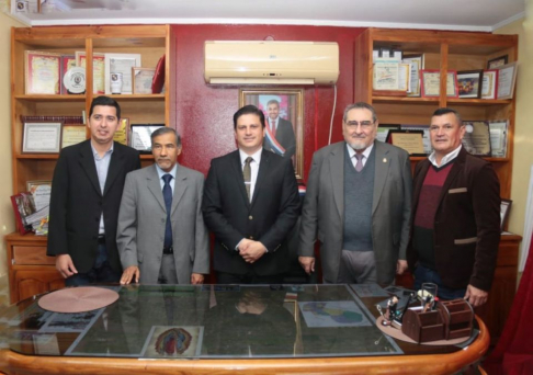Ministros de la Corte Suprema, doctores Antonio Fretes y Manuel Ramírez Candia, recibieron un reconocimiento por parte de la Municipalidad de Juan Eulogio Estigarribia.