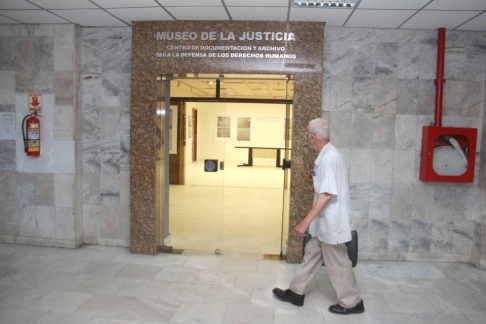En el Museo de la Justicia de la sede judicial de Asunción, este viernes 21 de diciembre desde las 10:00 se realizará el Acto Conmemorativo del Primer Hallazgo de los Archivos de la Policía de la Dictadura (1954-1989).