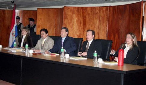 Miembros del  Tribunal de Sentencia  del juicio Ycua Bolaños