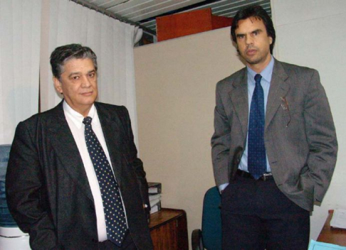 El ex gobernador de Presidente Hayes, Eugenio Escobar Cattebecke en compañia de su abogado