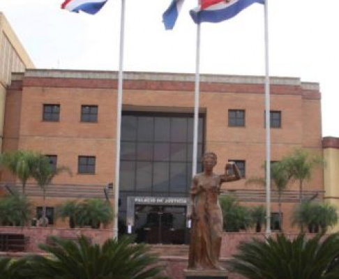 El Palacio de Justicia de Coronel Oviedo fue sede de una jornada interinstitucional que contó con la presencia del ministro Torres Kirmser