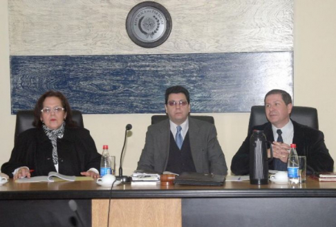 Los magistrados que conforman el Tribunal de la causa son Víctor Alfieri, Héctor Capurro y Lici Sánchez.