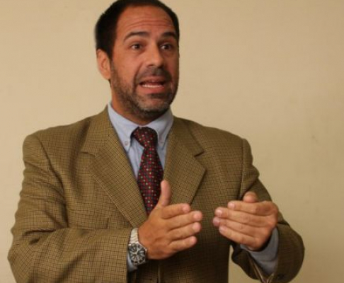 El ministro de la Corte Suprema de Justicia, doctor Víctor Manuel Núñez