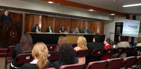 Durante el III Conversatorio Ciudadano, que se desarrollo en el salón auditorio del Palacio de Justicia