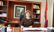 Ministra Gladys Bareiro de Módica insta a aplicar la ley por sobre todo y hacer docencia práctica