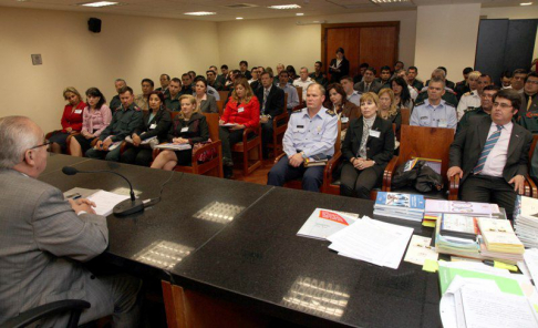 La charla sobre el acceso a la Justicia se llevó a cabo en la sede judicial de Asunción