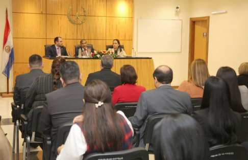 El ministro de la Corte Suprema de Justicia y superintendente de la Circunscripción Judicial de Caazapá, doctor Manuel Dejesús Ramírez Candia, hizo una jornada de trabajo en el Palacio de Justicia de Caazapá.
