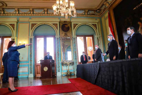 El juramento estuvo encabezado por el presidente de la República, Mario Abdo Benítez.
